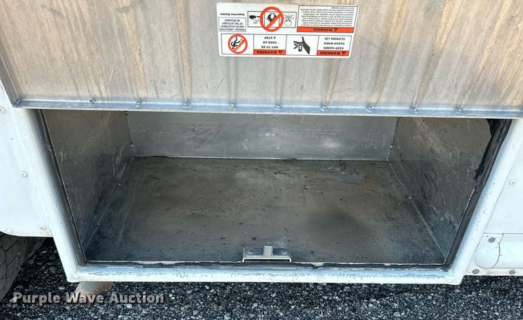 image for item KW9100 2008 Workhorse W62  utility / service truck