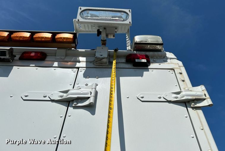 image for item KW9100 2008 Workhorse W62  utility / service truck