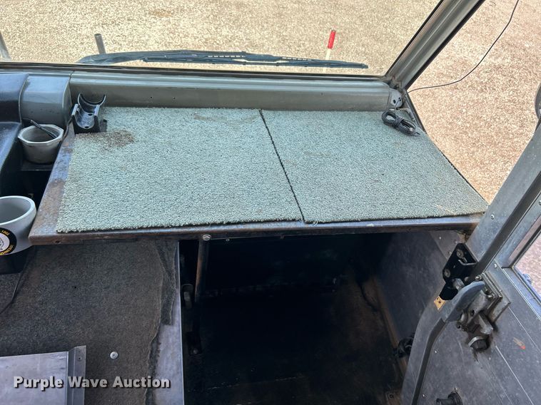 image for item KW9100 2008 Workhorse W62  utility / service truck