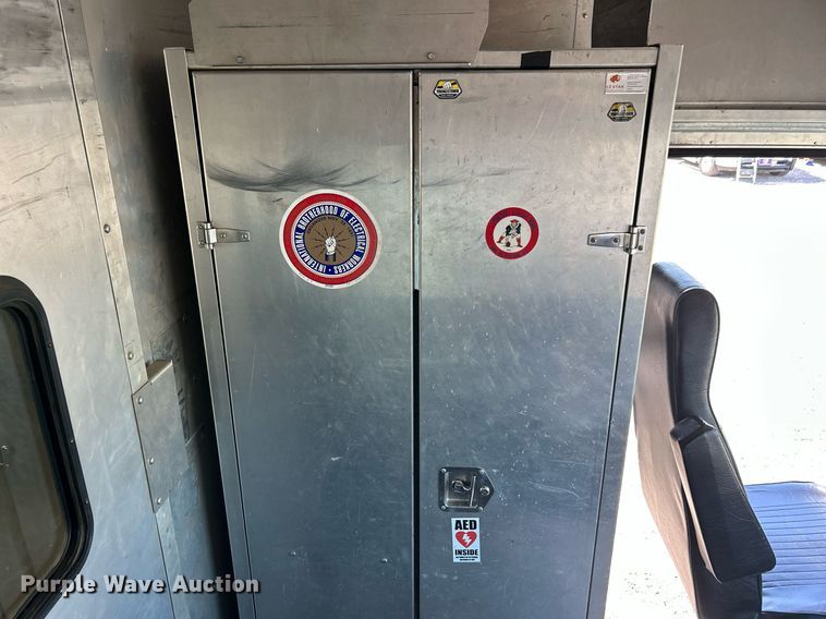 image for item KW9100 2008 Workhorse W62  utility / service truck