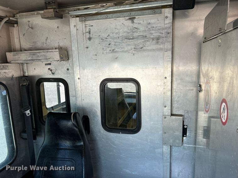 image for item KW9100 2008 Workhorse W62  utility / service truck