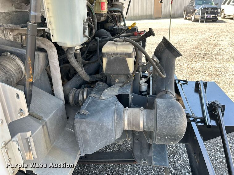 image for item KW9100 2008 Workhorse W62  utility / service truck