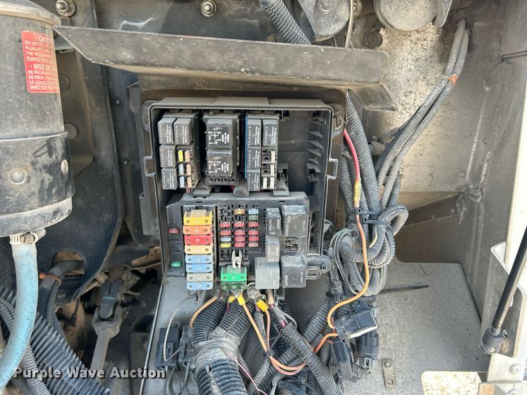 image for item KW9100 2008 Workhorse W62  utility / service truck