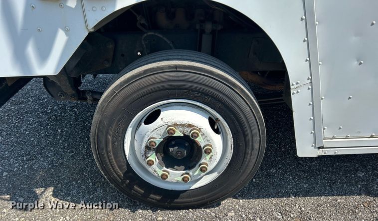 image for item KW9100 2008 Workhorse W62  utility / service truck