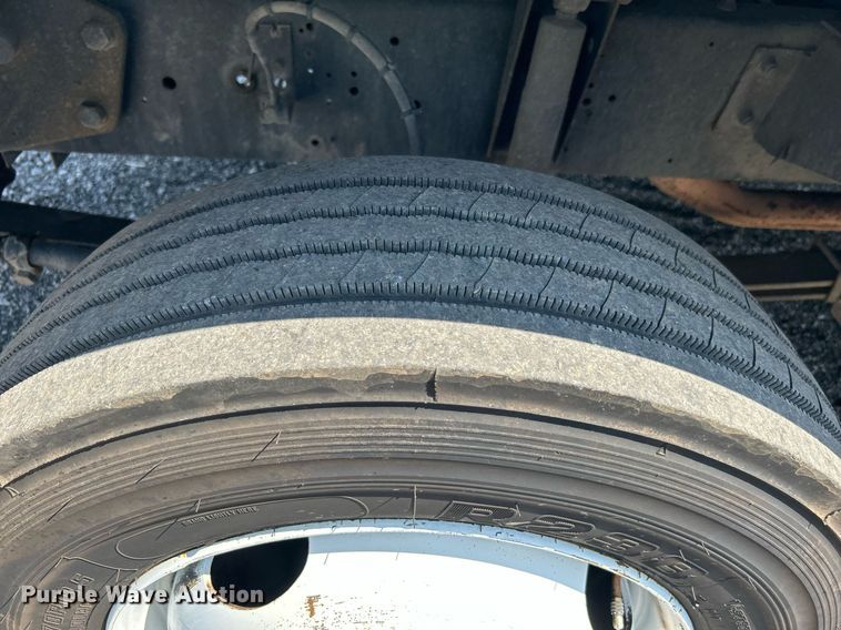 image for item KW9100 2008 Workhorse W62  utility / service truck