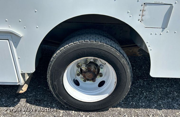 image for item KW9100 2008 Workhorse W62  utility / service truck