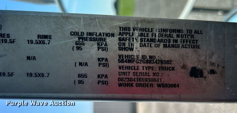 image for item KW9100 2008 Workhorse W62  utility / service truck