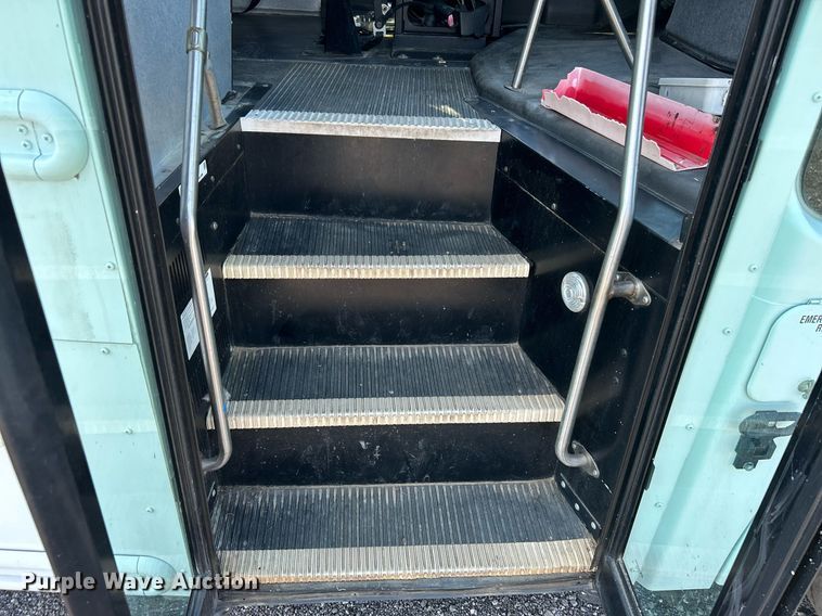 image for item KW9101 2010 Freightliner Thomas Built  school bus