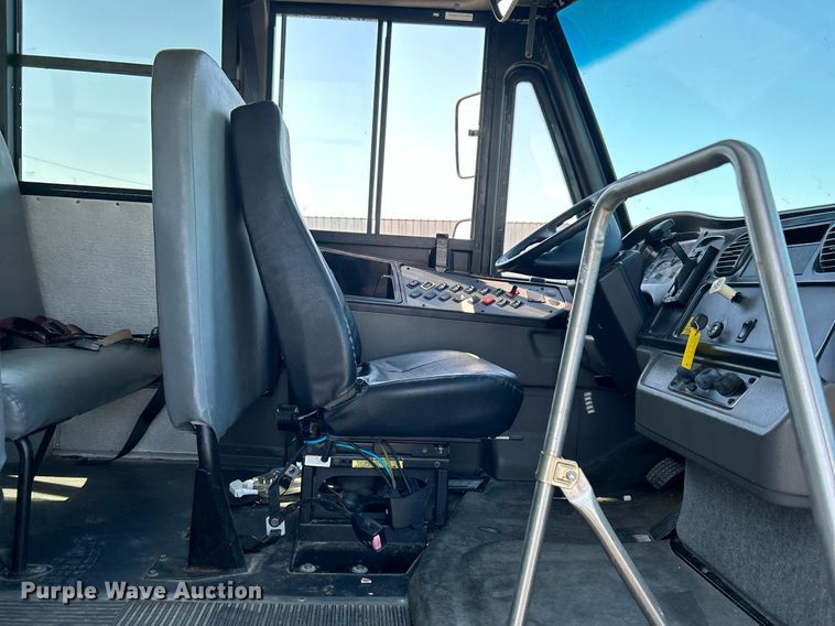 image for item KW9101 2010 Freightliner Thomas Built  school bus