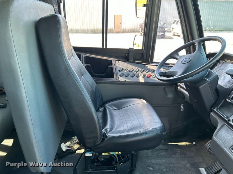 image for item KW9101 2010 Freightliner Thomas Built  school bus