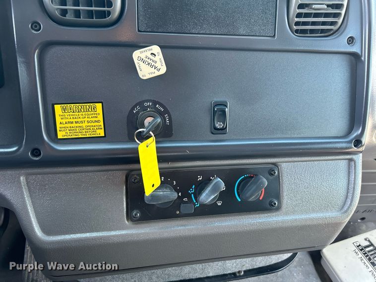 image for item KW9101 2010 Freightliner Thomas Built  school bus