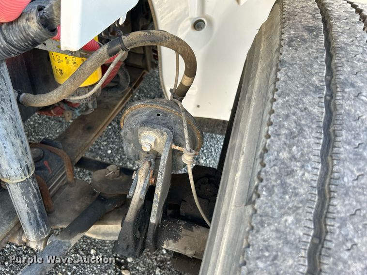 image for item KW9101 2010 Freightliner Thomas Built  school bus