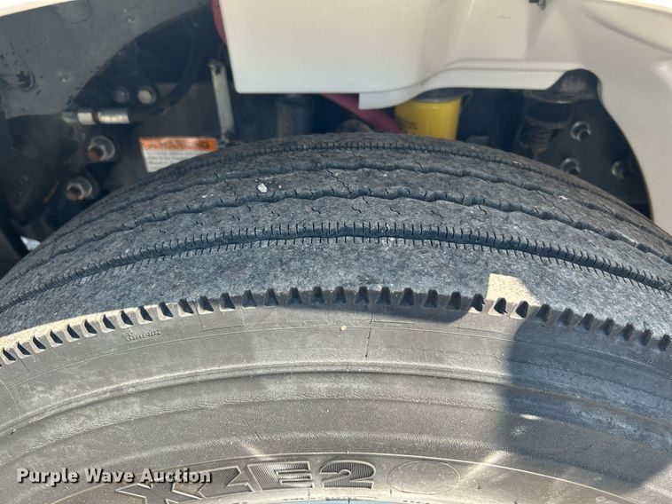 image for item KW9101 2010 Freightliner Thomas Built  school bus