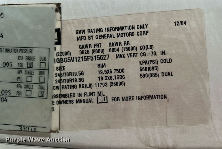 image for item KW9120 2005 Chevrolet C5500 shuttle bus