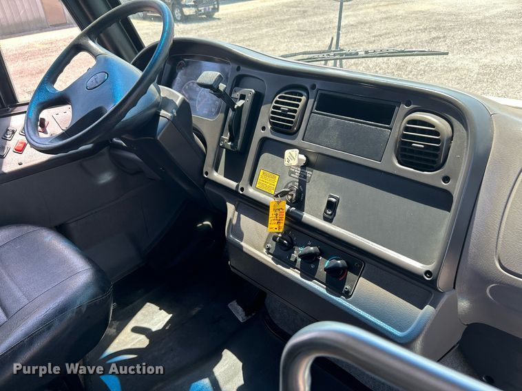 image for item KW9121 2010 Freightliner Thomas Built  school bus