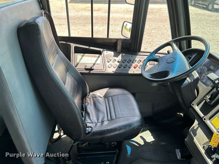 image for item KW9121 2010 Freightliner Thomas Built  school bus