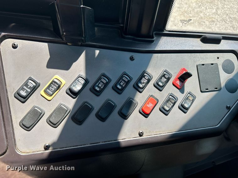 image for item KW9121 2010 Freightliner Thomas Built  school bus