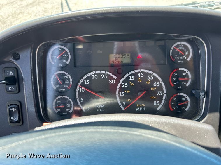 image for item KW9121 2010 Freightliner Thomas Built  school bus