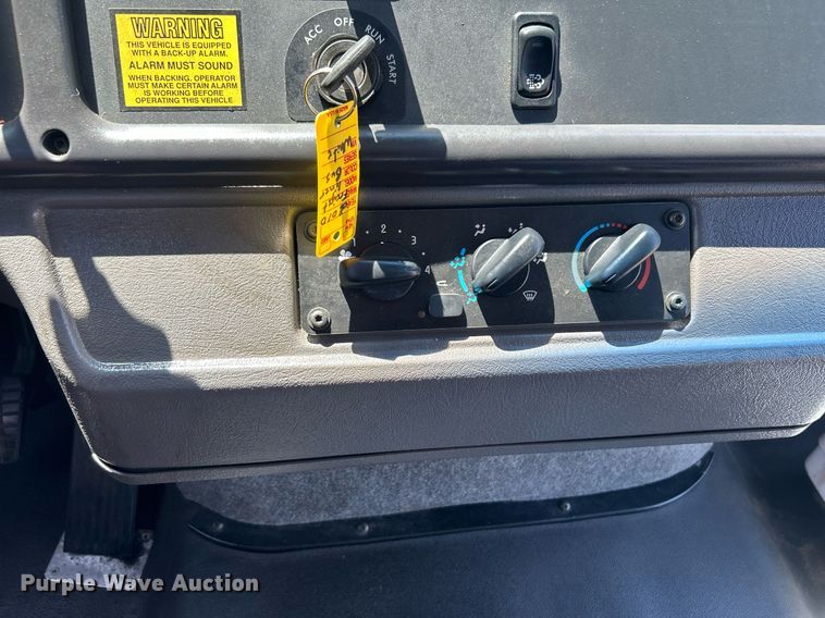 image for item KW9121 2010 Freightliner Thomas Built  school bus