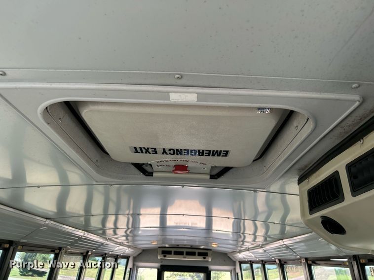 image for item KW9121 2010 Freightliner Thomas Built  school bus