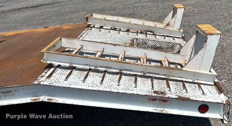 image for item KW9124 1998 Fleming Trailers Inc TD824-10  equipment trailer