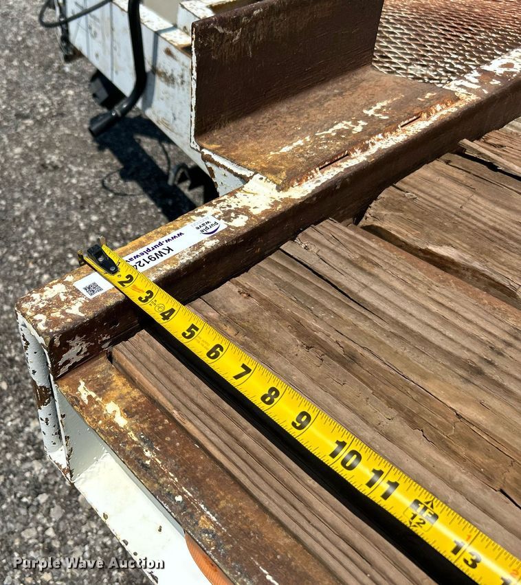 image for item KW9124 1998 Fleming Trailers Inc TD824-10  equipment trailer