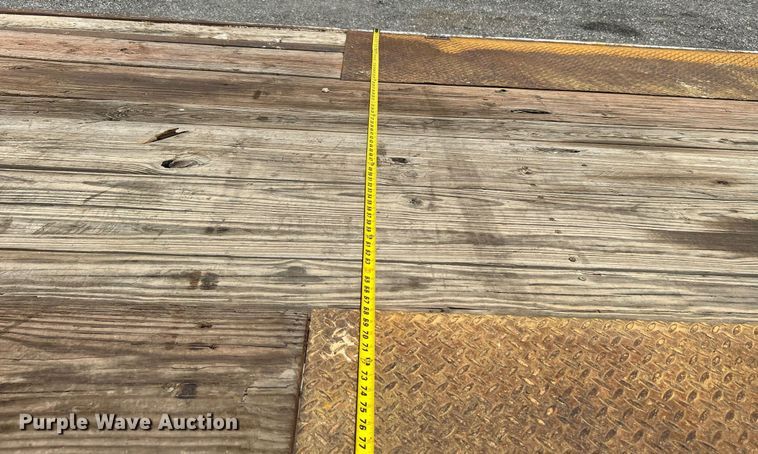 image for item KW9124 1998 Fleming Trailers Inc TD824-10  equipment trailer