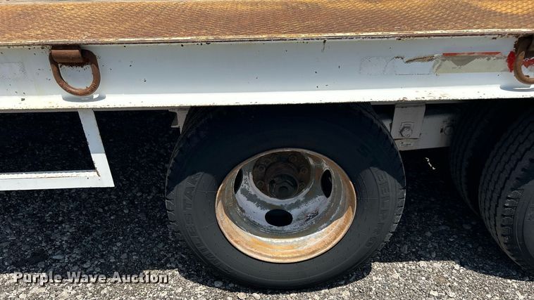 image for item KW9124 1998 Fleming Trailers Inc TD824-10  equipment trailer