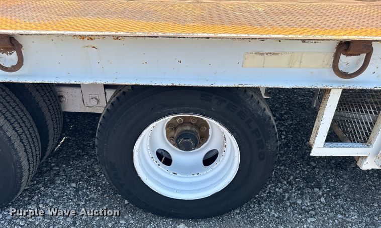 image for item KW9124 1998 Fleming Trailers Inc TD824-10  equipment trailer