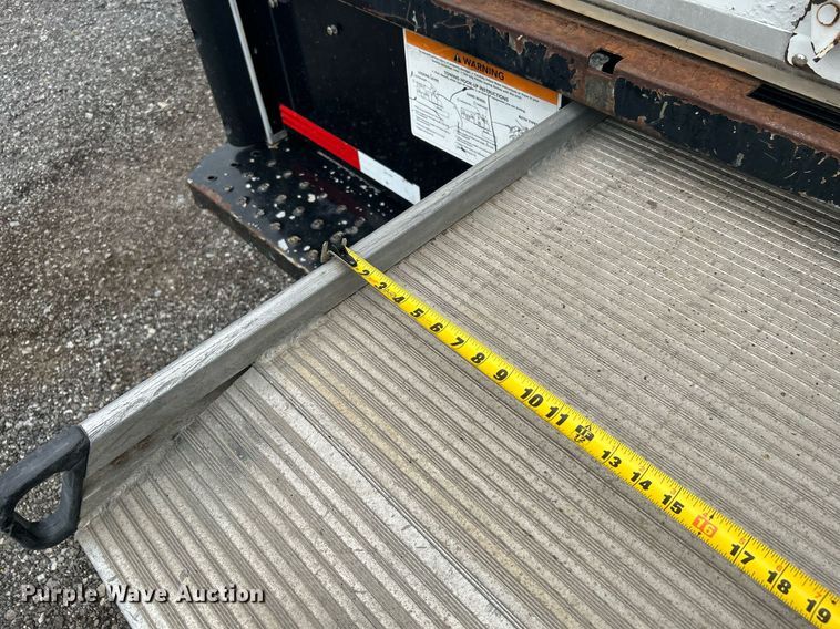 image for item KW9178 2012 GMC Savana  box truck