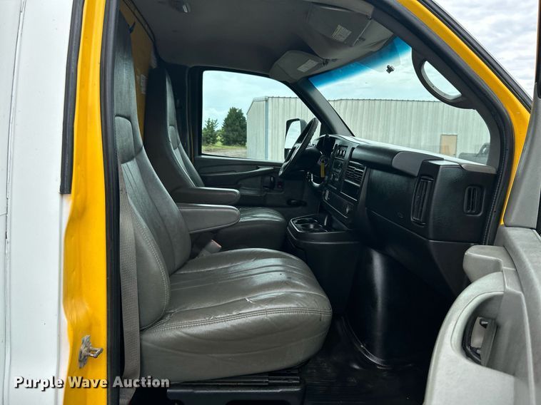 image for item KW9178 2012 GMC Savana  box truck