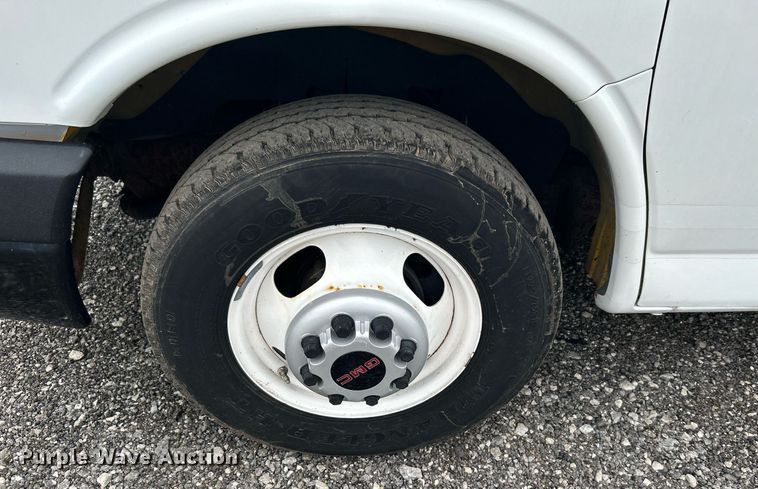 image for item KW9178 2012 GMC Savana  box truck