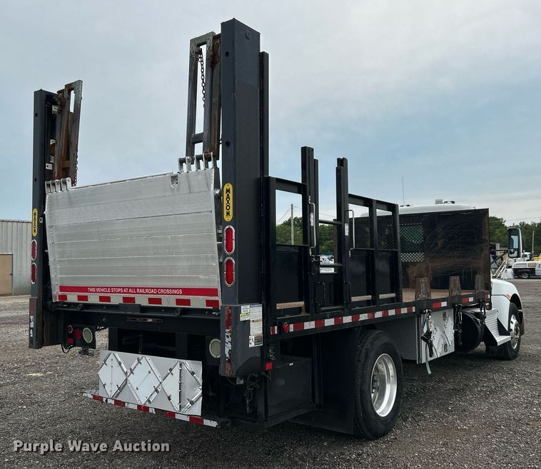 image for item KW9207 2012 Kenworth T370  flatbed truck