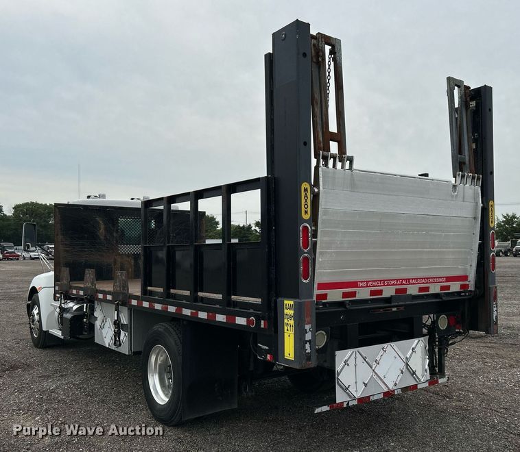 image for item KW9207 2012 Kenworth T370  flatbed truck