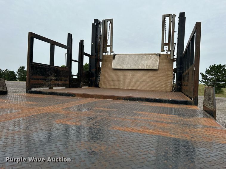 image for item KW9207 2012 Kenworth T370  flatbed truck