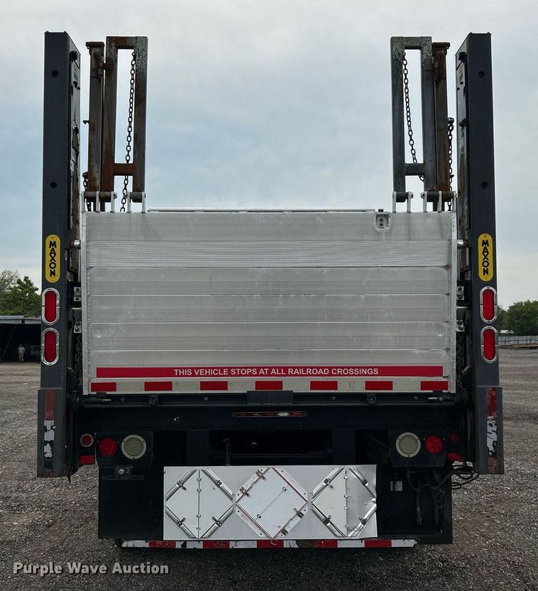 image for item KW9207 2012 Kenworth T370  flatbed truck