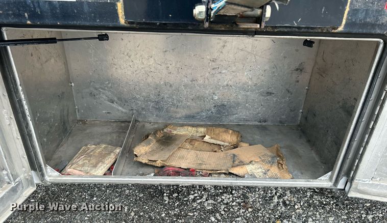 image for item KW9207 2012 Kenworth T370  flatbed truck