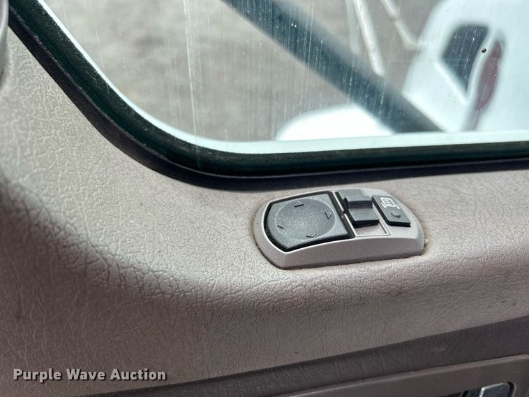 image for item KW9207 2012 Kenworth T370  flatbed truck