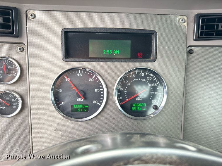 image for item KW9207 2012 Kenworth T370  flatbed truck