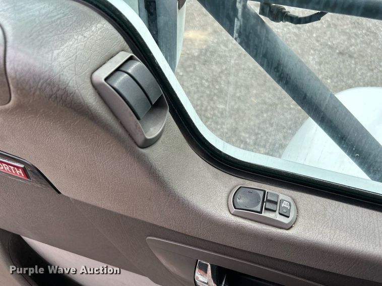 image for item KW9207 2012 Kenworth T370  flatbed truck