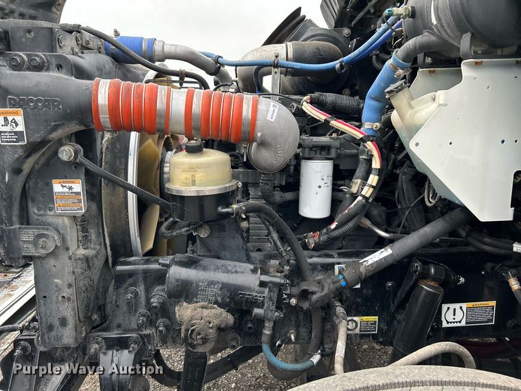 image for item KW9207 2012 Kenworth T370  flatbed truck