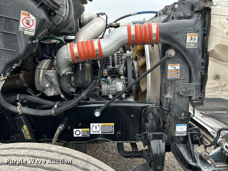 image for item KW9207 2012 Kenworth T370  flatbed truck