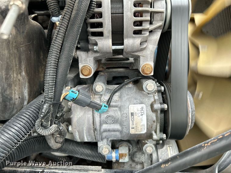 image for item KW9207 2012 Kenworth T370  flatbed truck