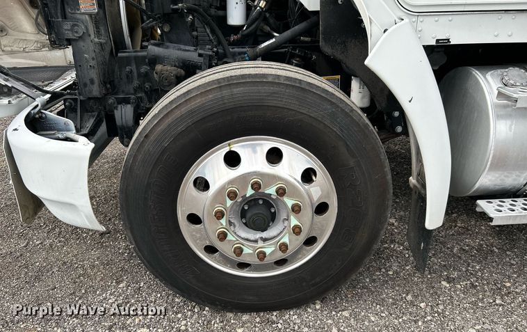 image for item KW9207 2012 Kenworth T370  flatbed truck