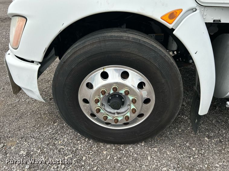 image for item KW9207 2012 Kenworth T370  flatbed truck