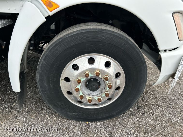 image for item KW9207 2012 Kenworth T370  flatbed truck