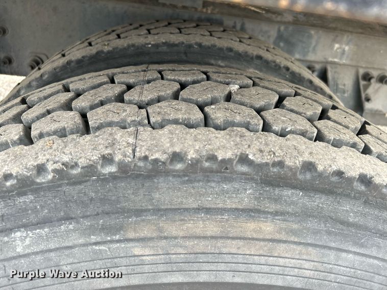 image for item KW9207 2012 Kenworth T370  flatbed truck