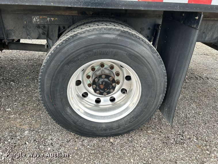 image for item KW9207 2012 Kenworth T370  flatbed truck