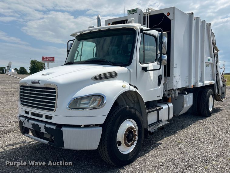 image for item KW9232 2007 Freightliner Business Class M2 106  refuse truck