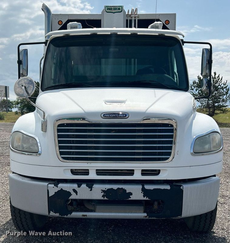 image for item KW9232 2007 Freightliner Business Class M2 106  refuse truck